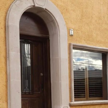Home Stay Maria Идальго-дель-Парраль Экстерьер фото