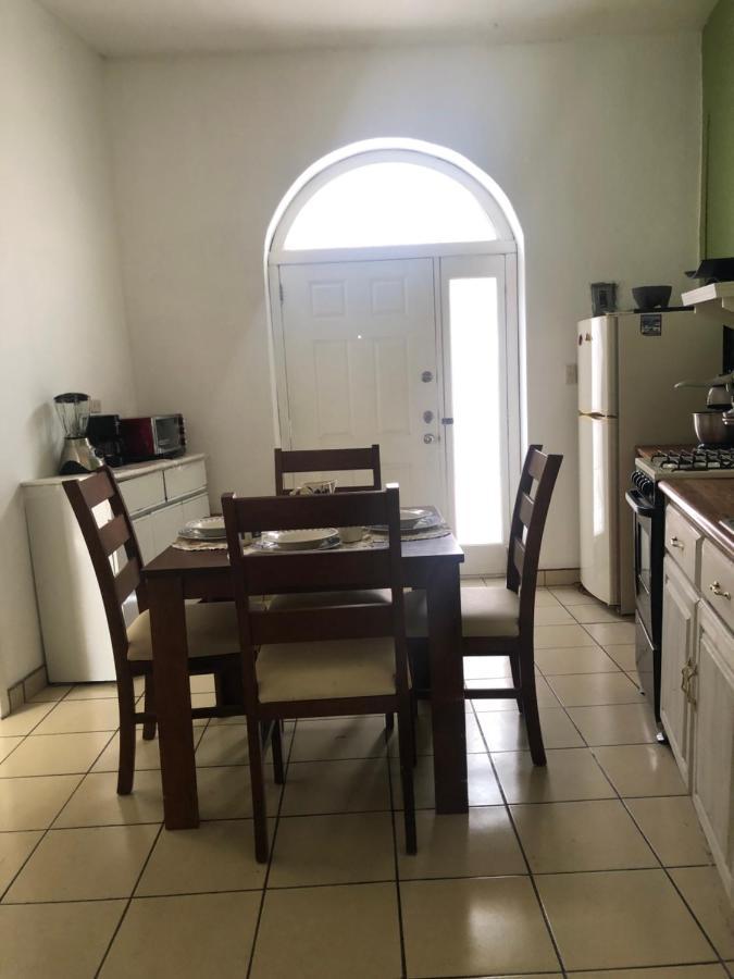 Home Stay Maria Идальго-дель-Парраль Экстерьер фото